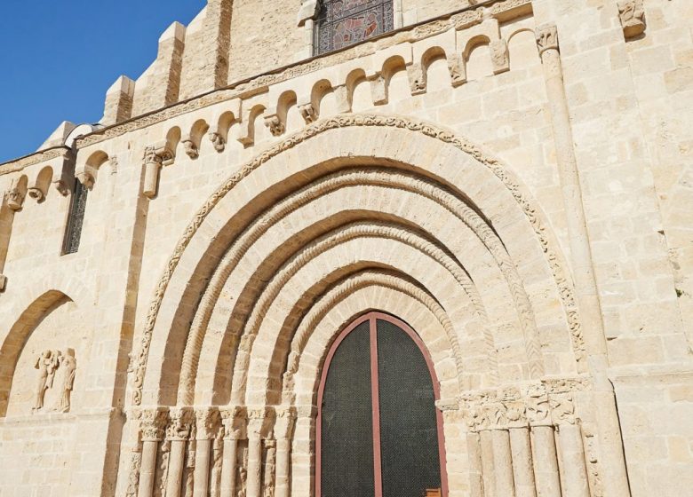 EGLISE ROMANE NOTRE DAME