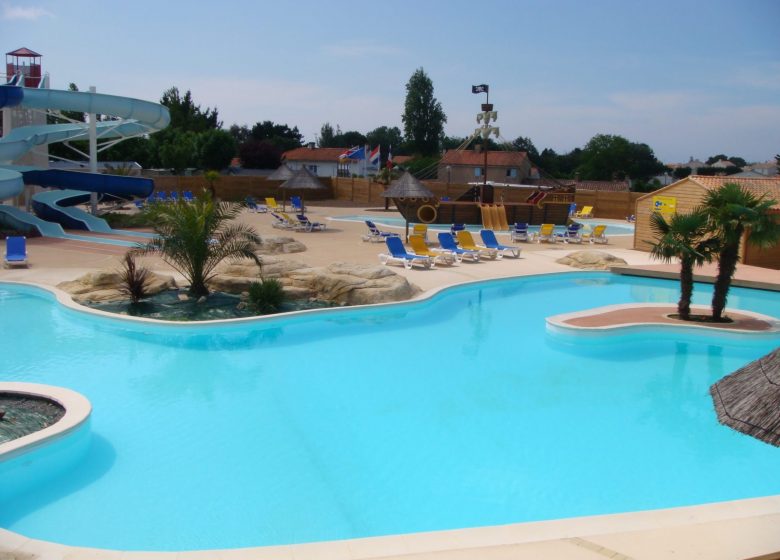 CAMPING LES DAUPHINS BLEUS