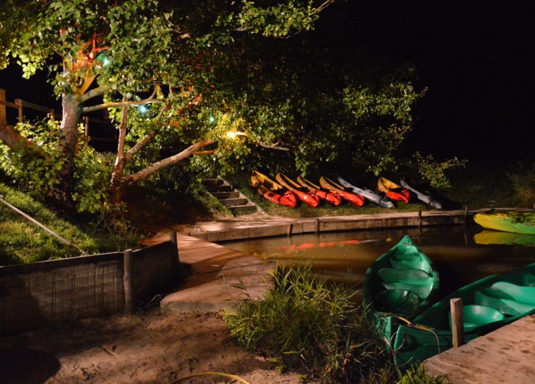 LES CANOES DU MARAIS