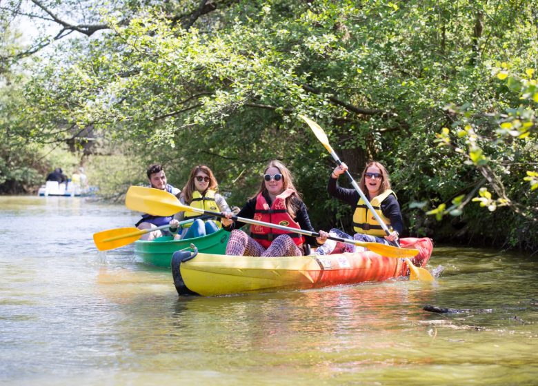 LES CANOES DU MARAIS