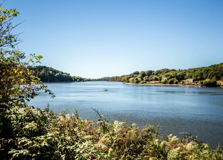 LAC DU JAUNAY