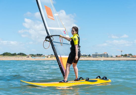 LOCATION PLANCHE A VOILE – BASE NAUTIQUE DES DEMOISELLES