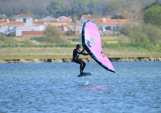 COURS WING FOIL – BASE NAUTIQUE DES VALLÉES